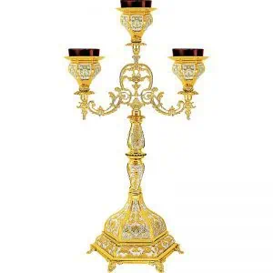 Lamp with three candles