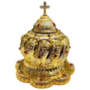 Резбарени реликвијар са цирконима